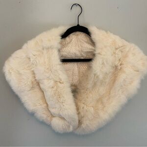 Vintage white rabbit fur collar with button detail